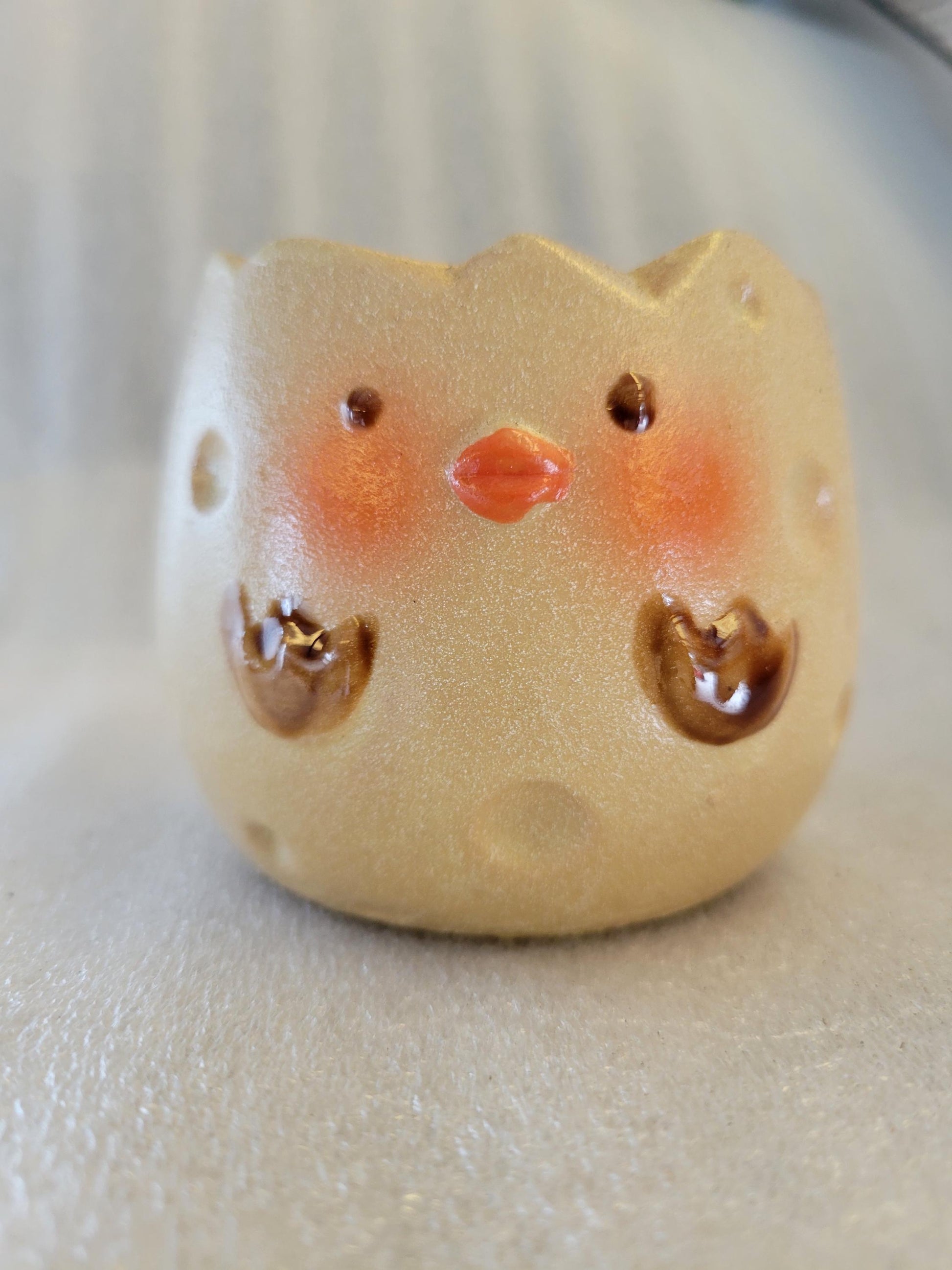 Smiley Chicken Ceramics 3 Different Sizes and shapes.