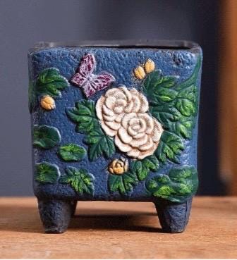 Planters square and round shaped